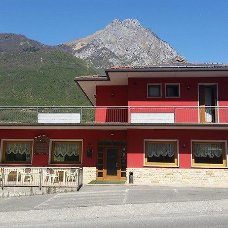 B&B La Villetta 布雷诺 外观 照片
