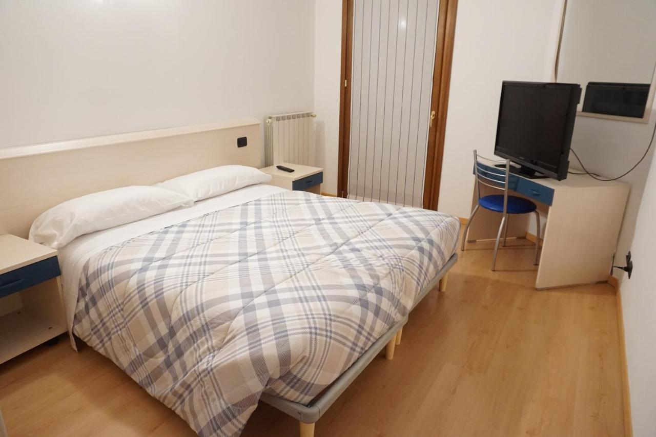 B&B La Villetta 布雷诺 外观 照片