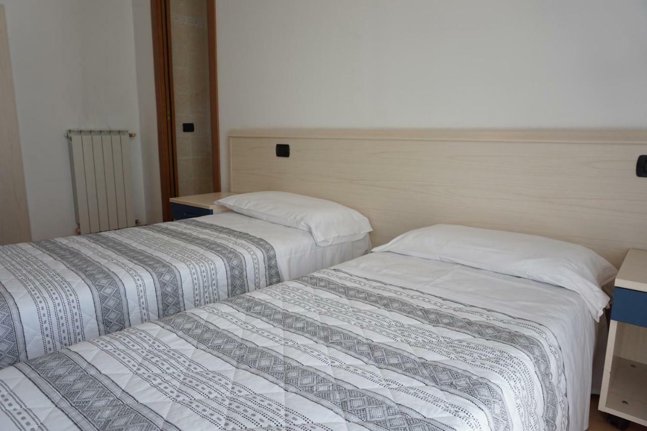 B&B La Villetta 布雷诺 外观 照片
