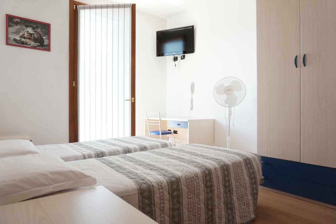 B&B La Villetta 布雷诺 外观 照片