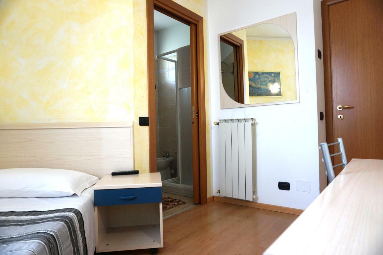 B&B La Villetta 布雷诺 外观 照片
