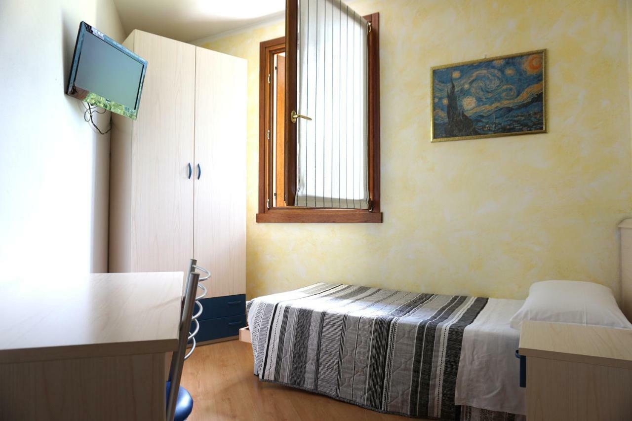B&B La Villetta 布雷诺 外观 照片