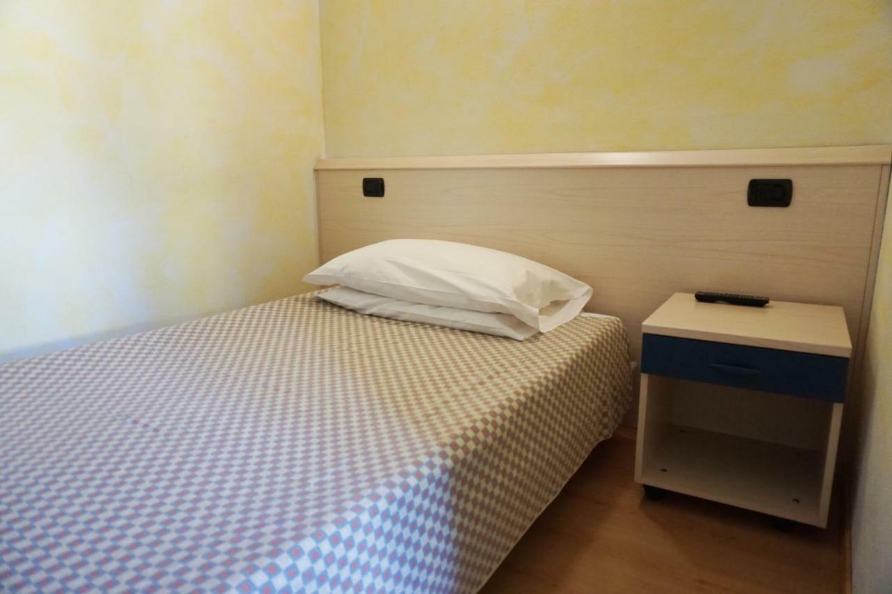 B&B La Villetta 布雷诺 外观 照片