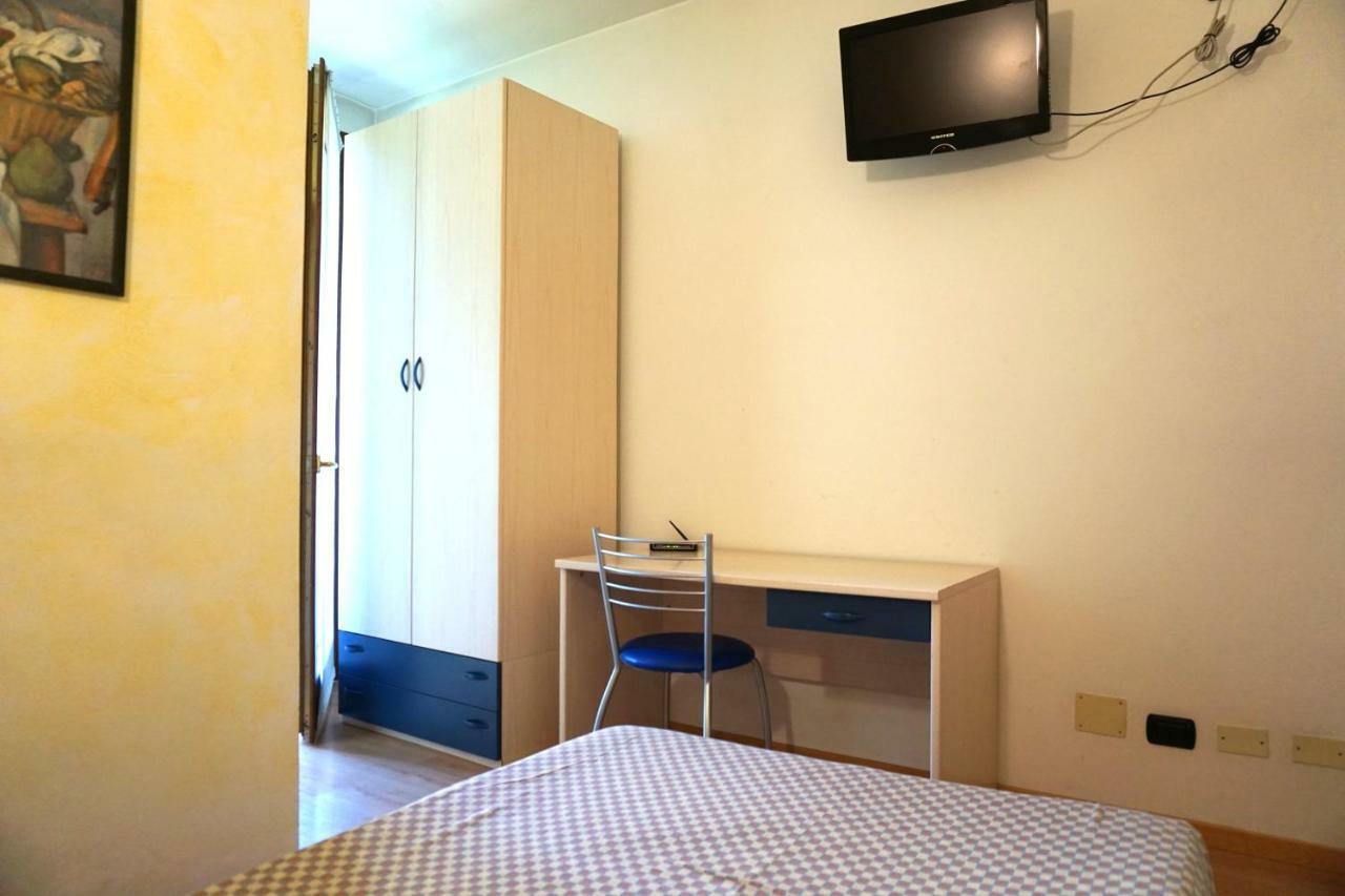 B&B La Villetta 布雷诺 外观 照片