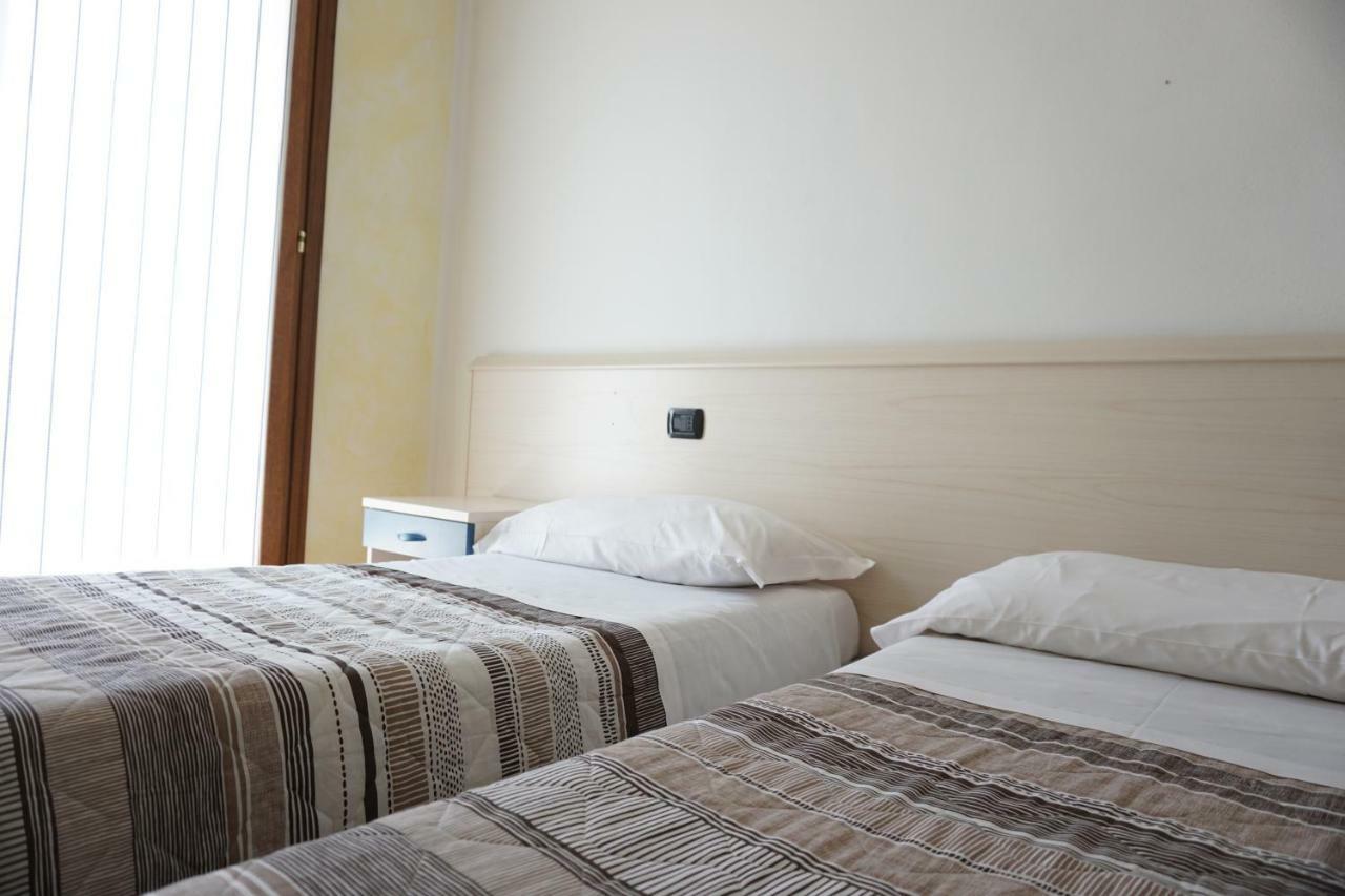 B&B La Villetta 布雷诺 外观 照片