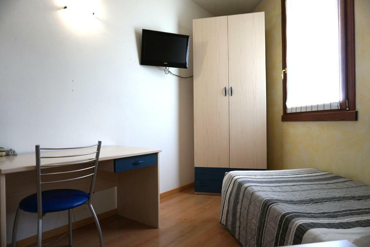 B&B La Villetta 布雷诺 外观 照片